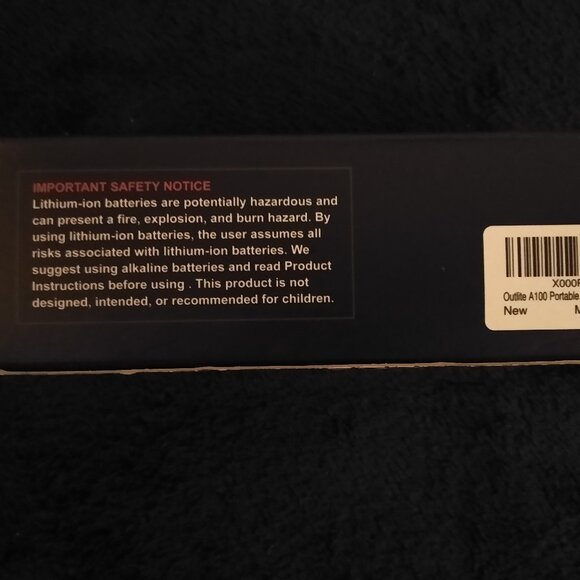 Black Outlite Flashlight - excellent condition - Picture 8 of 10